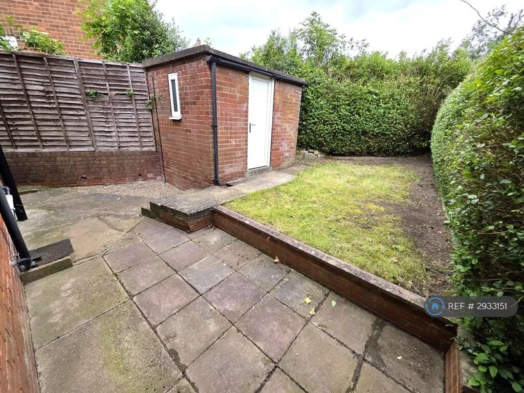2 bedroom semi-detached house for rent