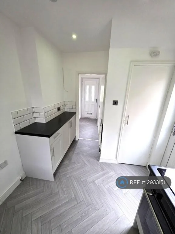 2 bedroom semi-detached house for rent