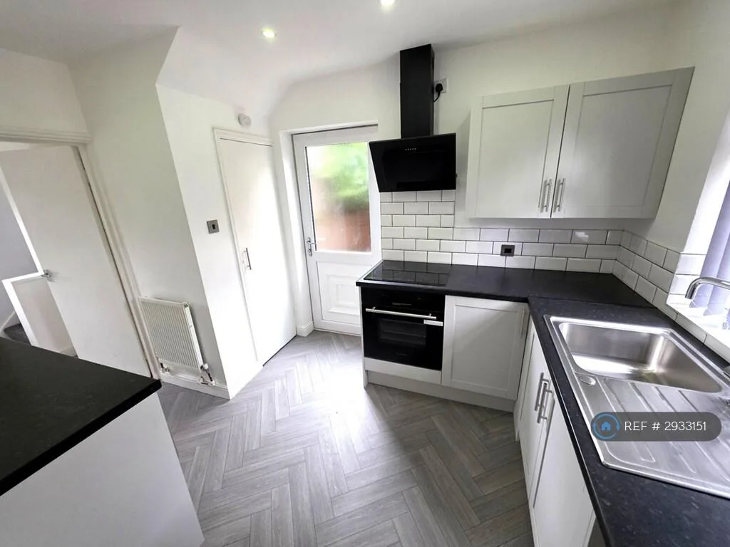 2 bedroom semi-detached house for rent