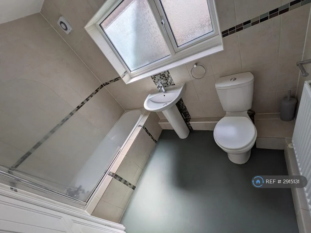 4 bedroom terraced house for rent