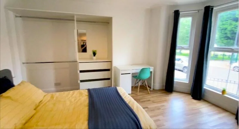 10 bedroom house for rent