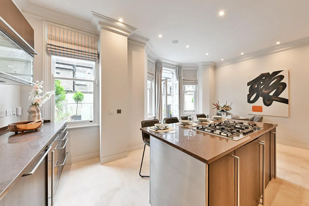 5 bedroom terraced house for rent