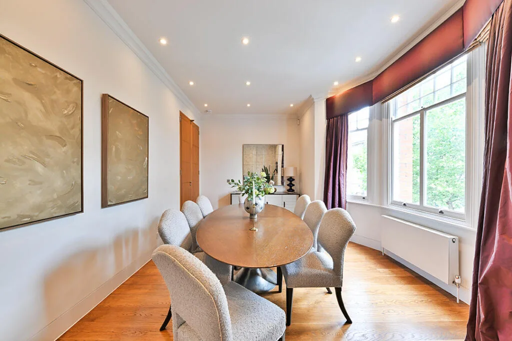 5 bedroom terraced house for rent