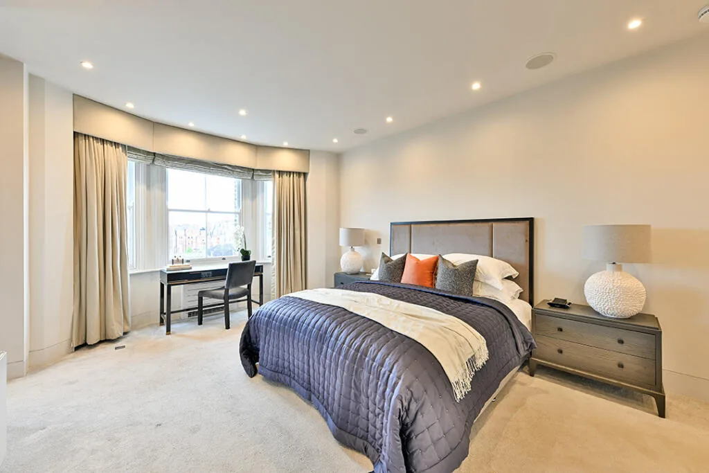 5 bedroom terraced house for rent