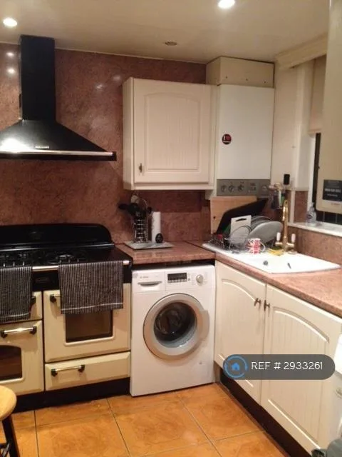 4 bedroom maisonette for rent