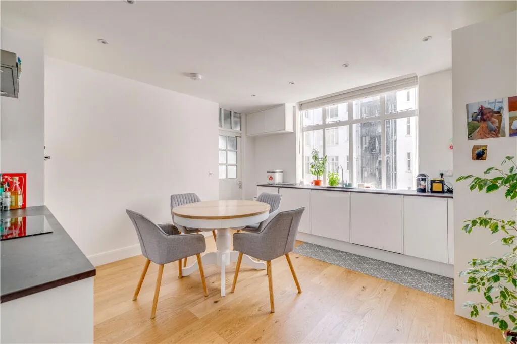 4 bedroom apartment for rent