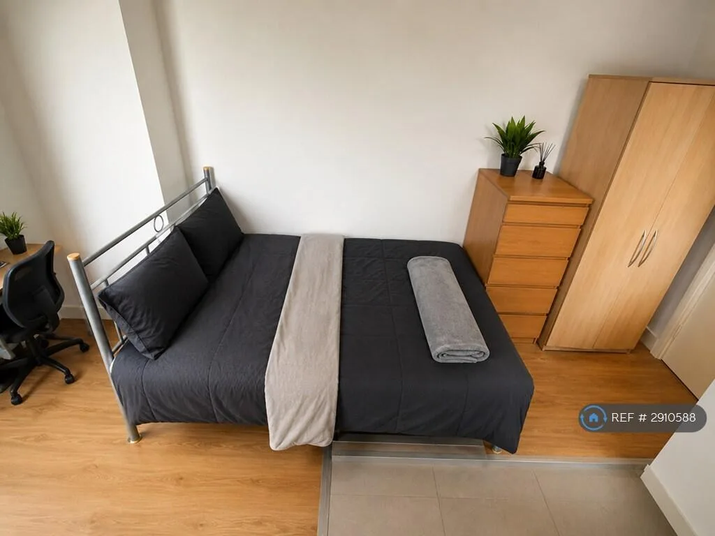 Studio flat for rent
