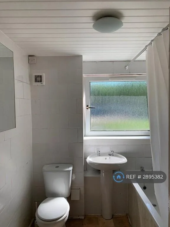 4 bedroom flat for rent