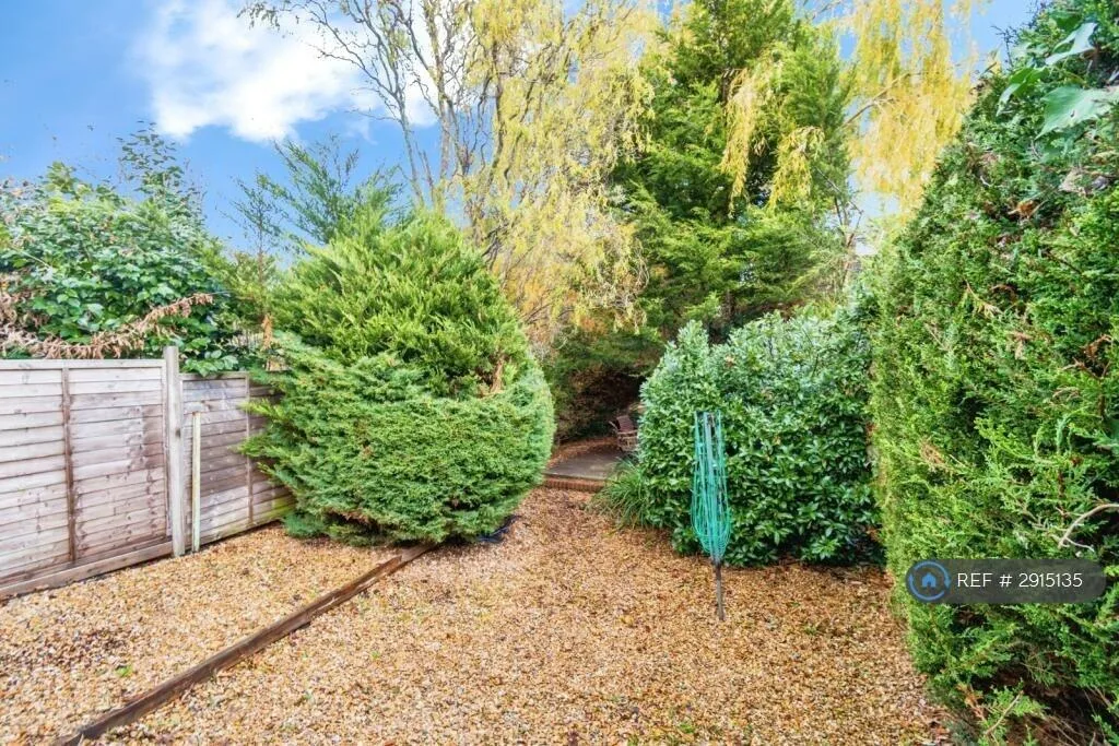1 bedroom house share for rent