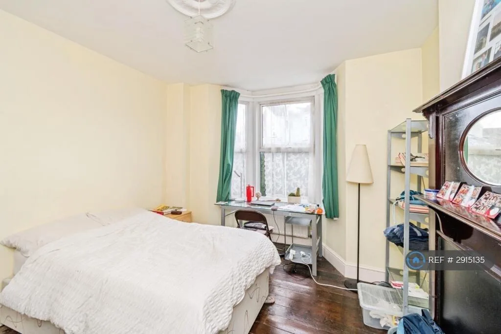 1 bedroom house share for rent