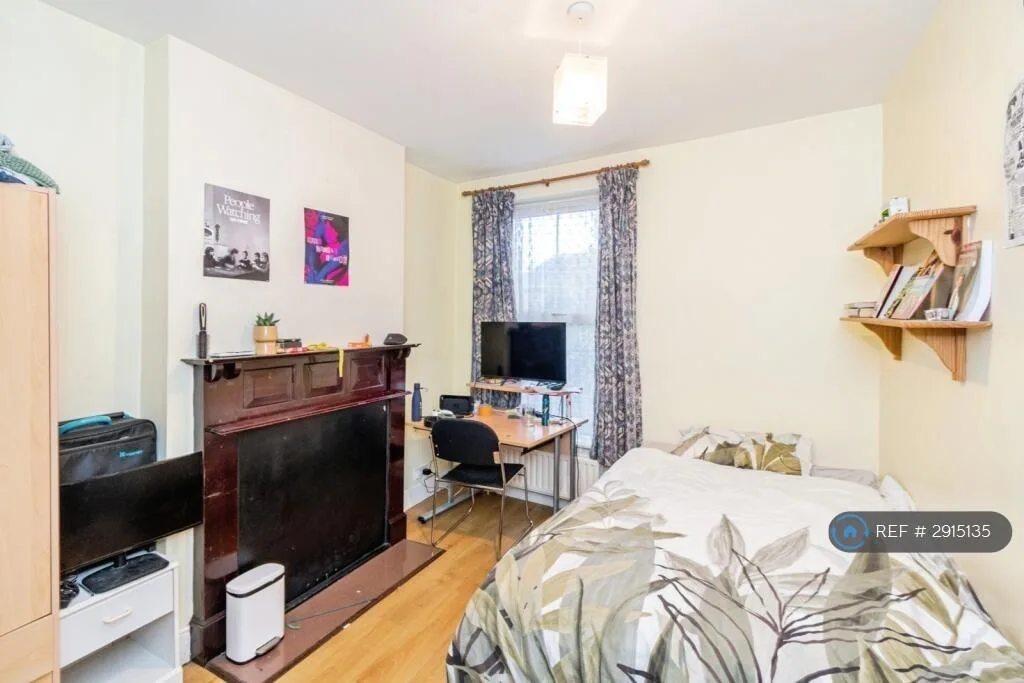 1 bedroom house share for rent