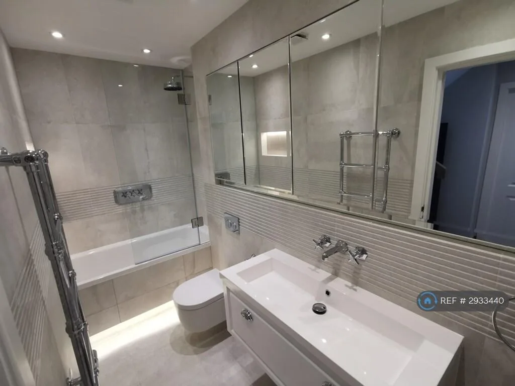2 bedroom maisonette for rent
