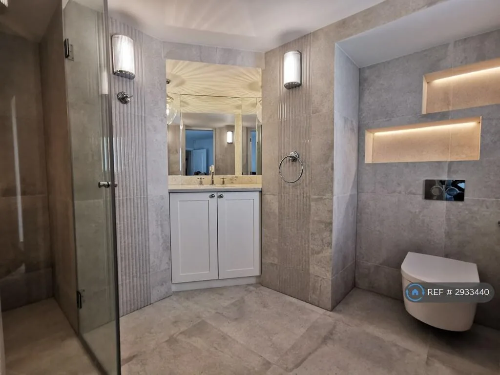 2 bedroom maisonette for rent