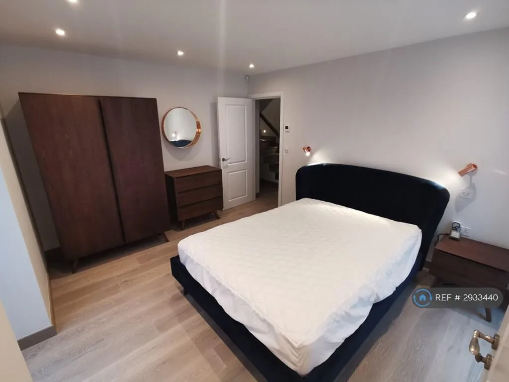 2 bedroom maisonette for rent