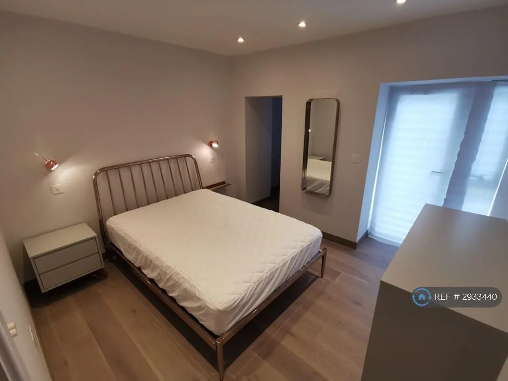 2 bedroom maisonette for rent