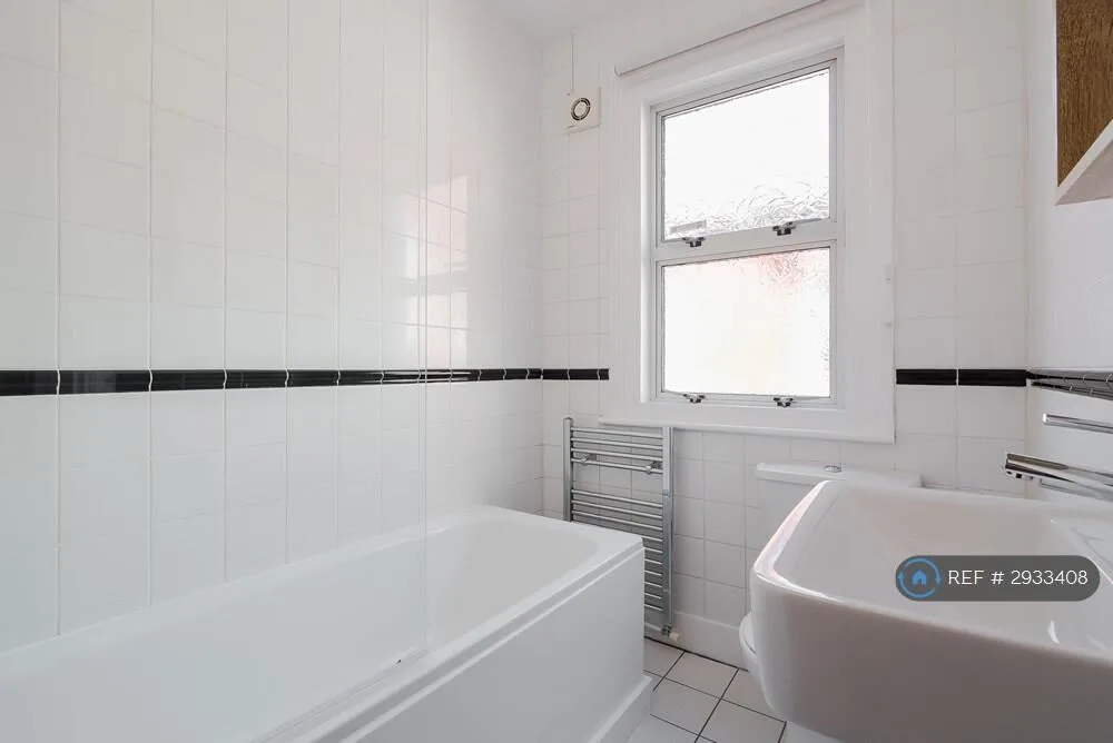 5 bedroom terraced house for rent