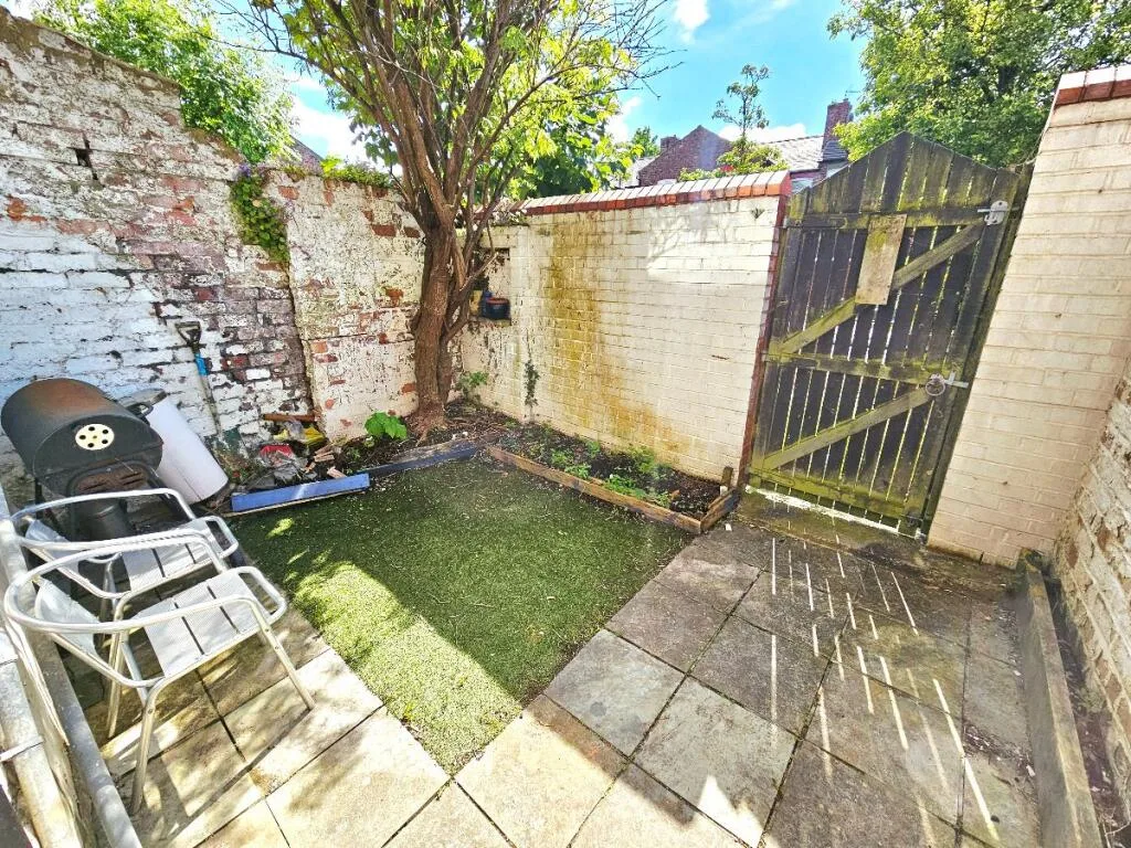 4 bedroom terraced house for rent