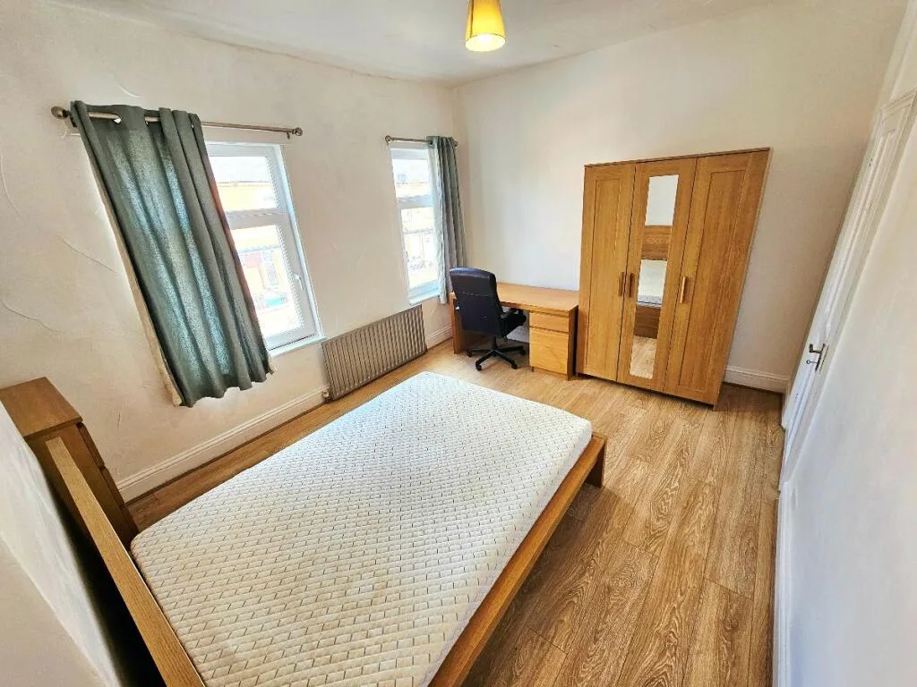 4 bedroom terraced house for rent
