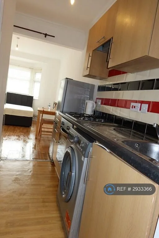 Studio flat for rent