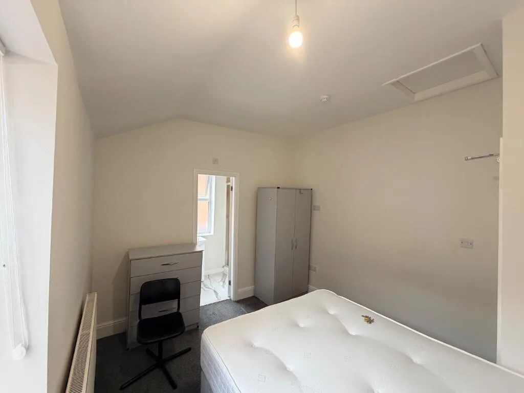 1 bedroom house of multiple occupation for rent