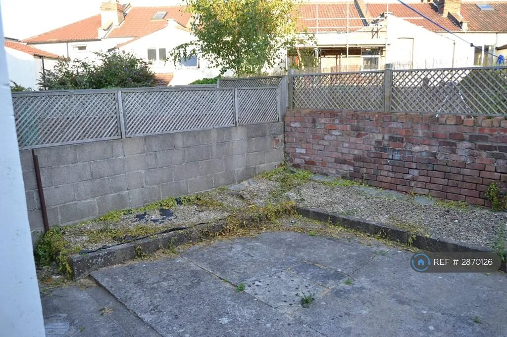 5 bedroom terraced house for rent