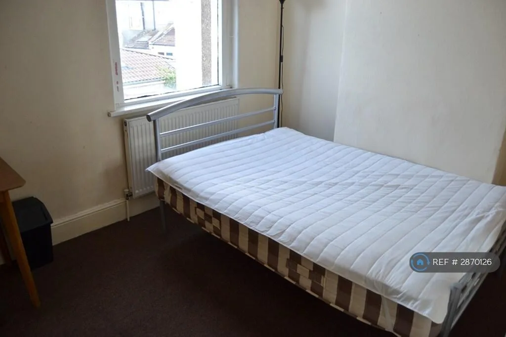 5 bedroom terraced house for rent