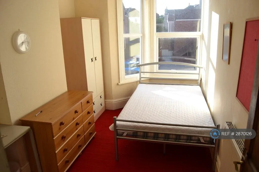 5 bedroom terraced house for rent