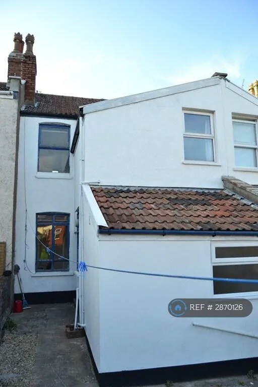 5 bedroom terraced house for rent