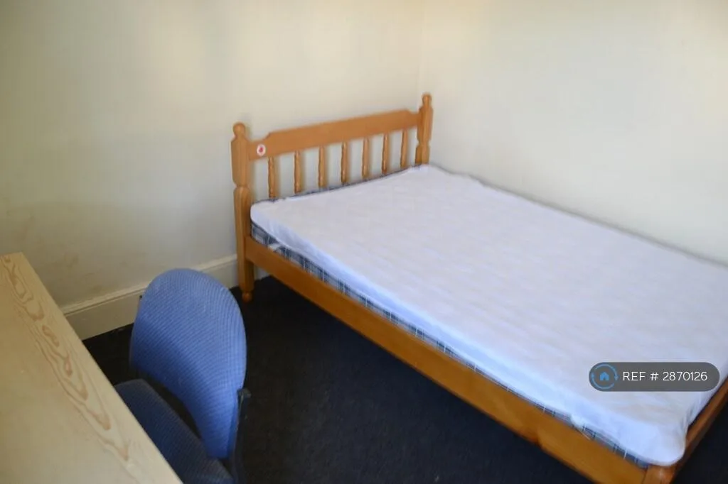 5 bedroom terraced house for rent