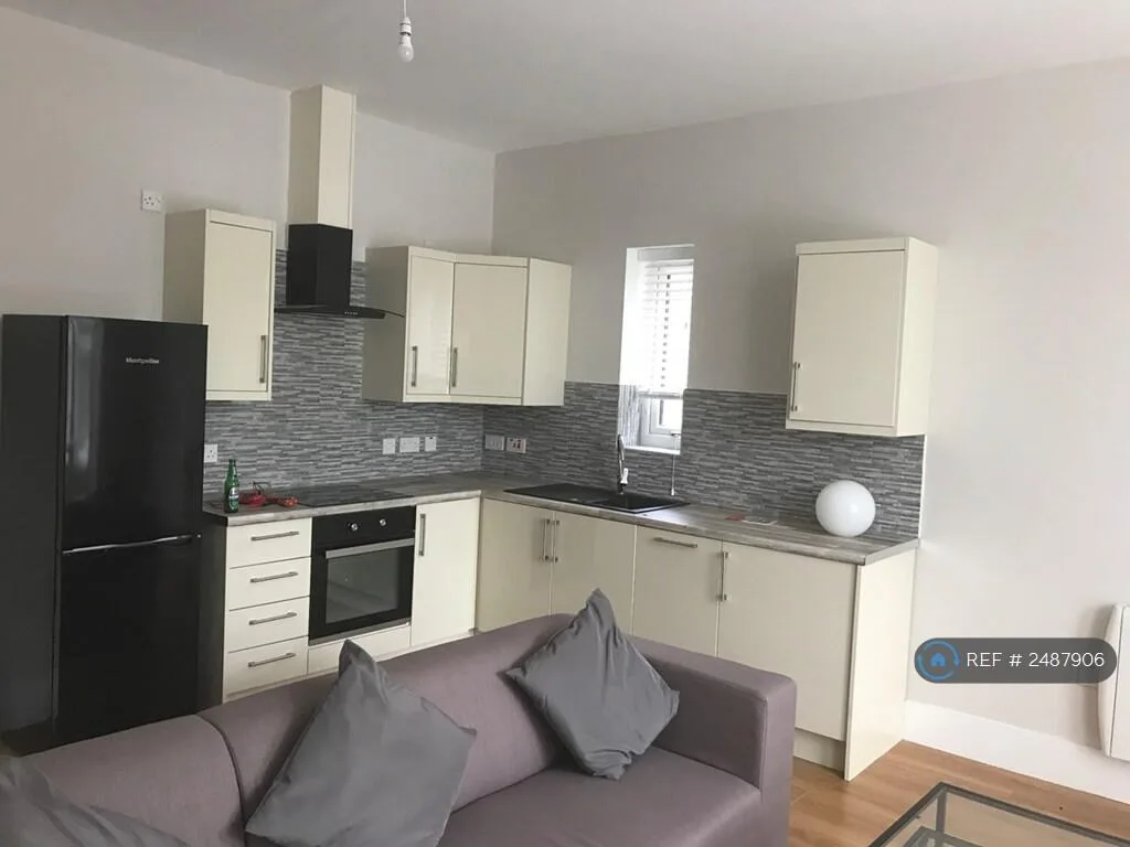 2 bedroom flat for rent