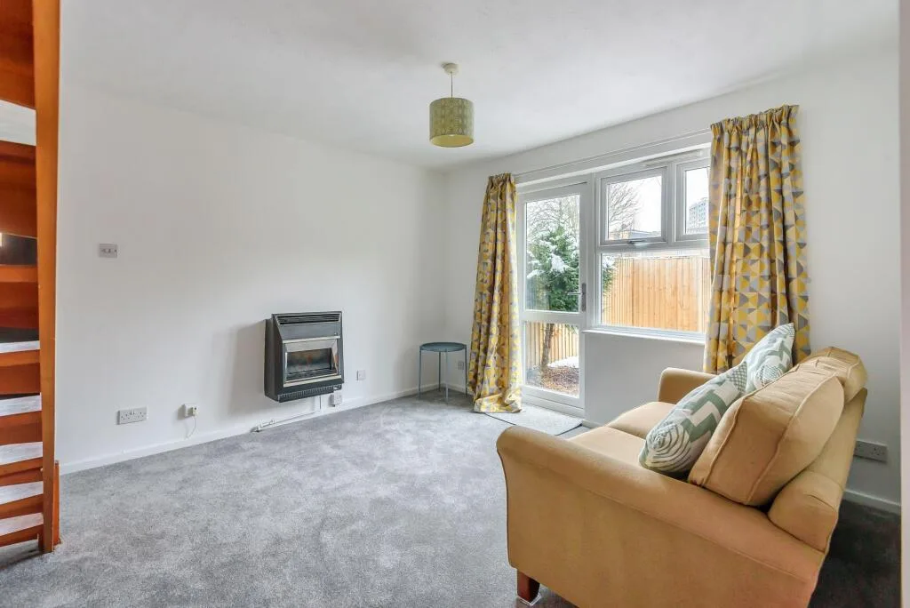 1 bedroom semi-detached house for rent
