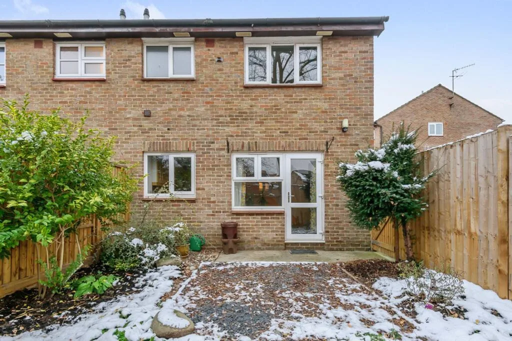 1 bedroom semi-detached house for rent