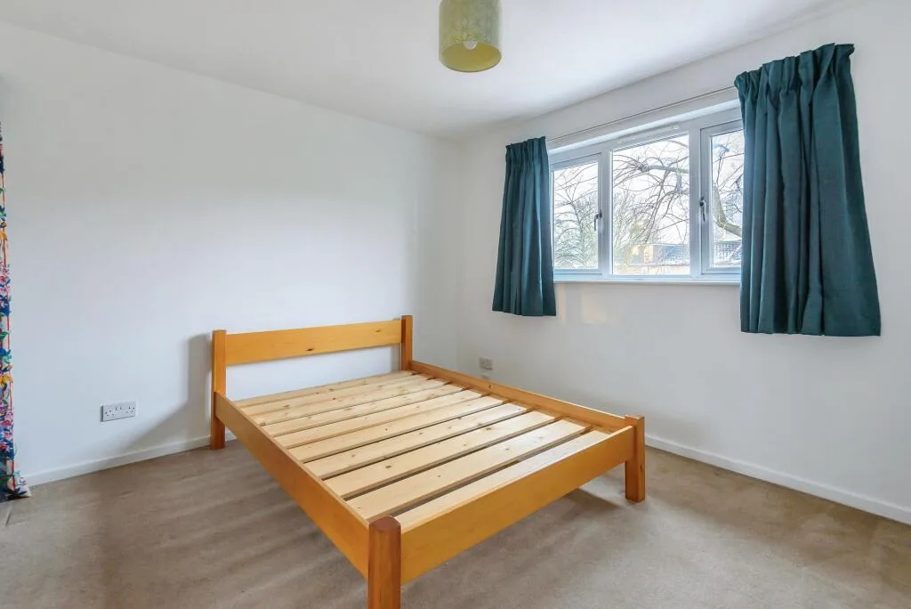 1 bedroom semi-detached house for rent