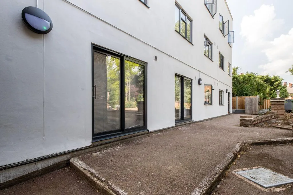1 bedroom ground floor flat for rent