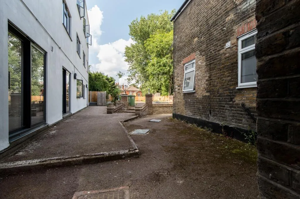 1 bedroom ground floor flat for rent