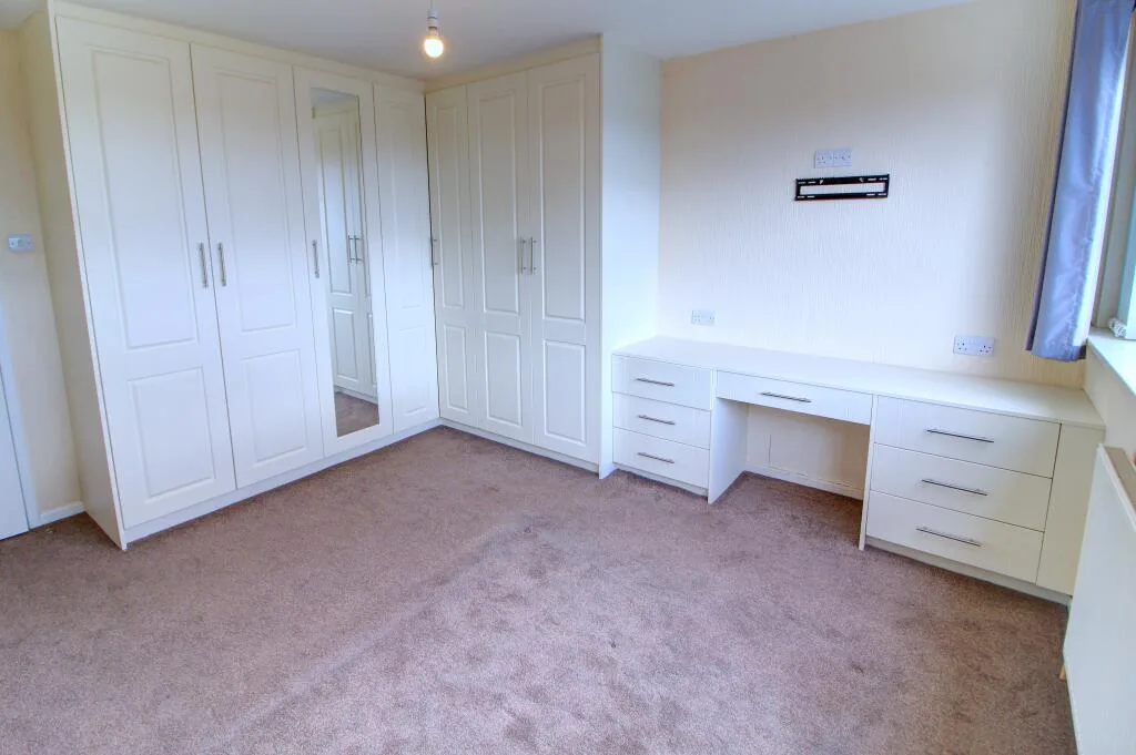 2 bedroom semi-detached house for rent