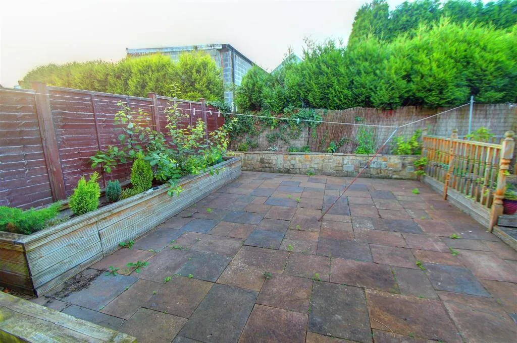 2 bedroom semi-detached house for rent