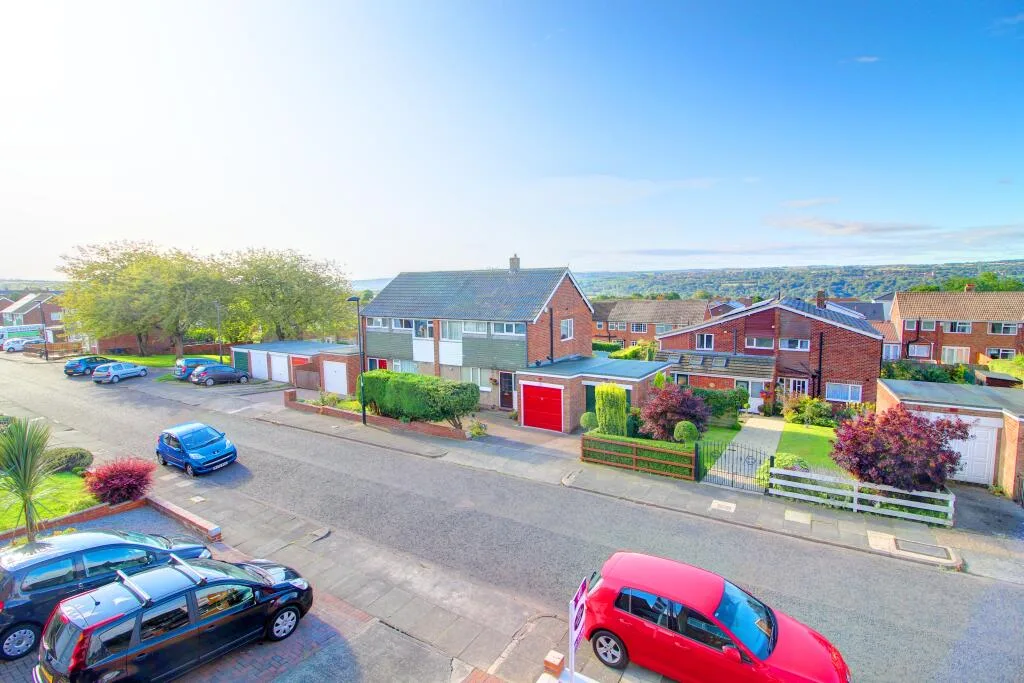 2 bedroom semi-detached house for rent