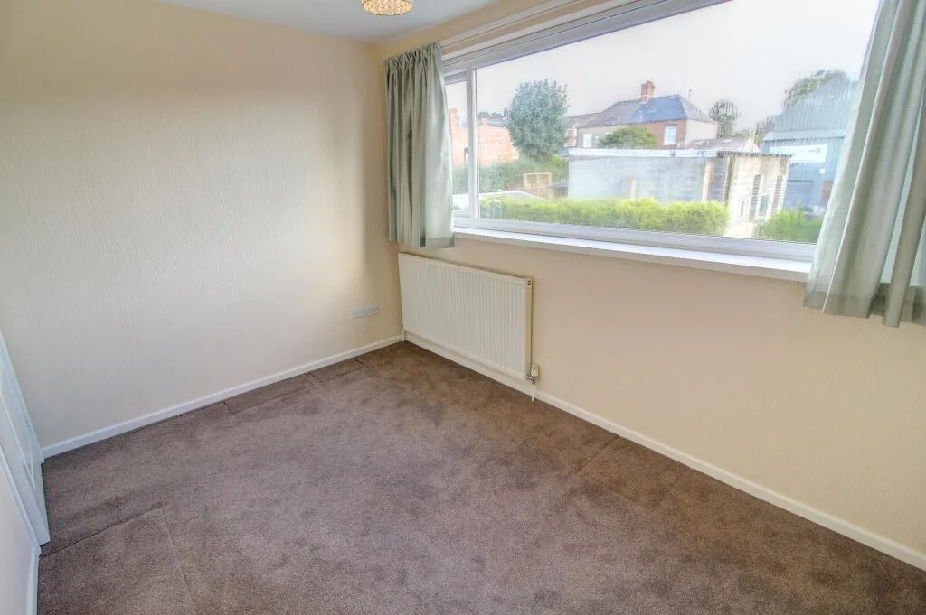 2 bedroom semi-detached house for rent