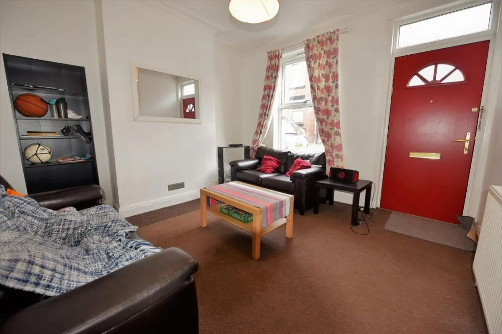 2 bedroom house for rent