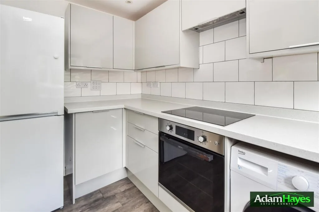 2 bedroom maisonette for rent