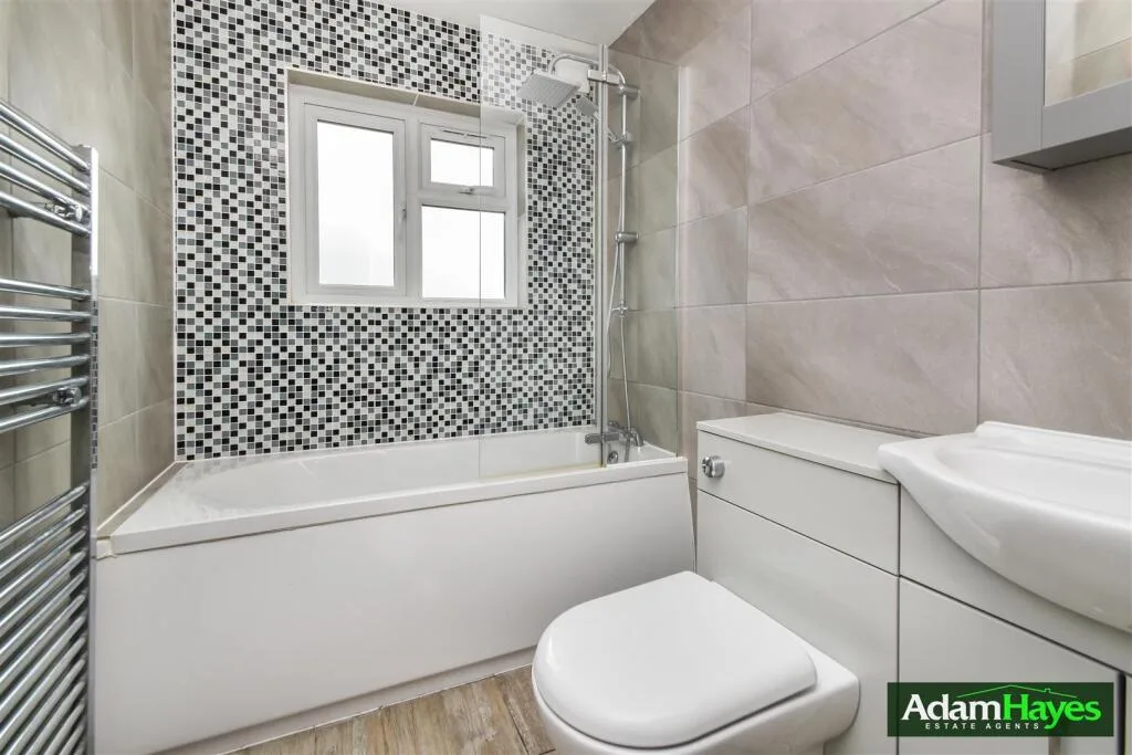 2 bedroom maisonette for rent