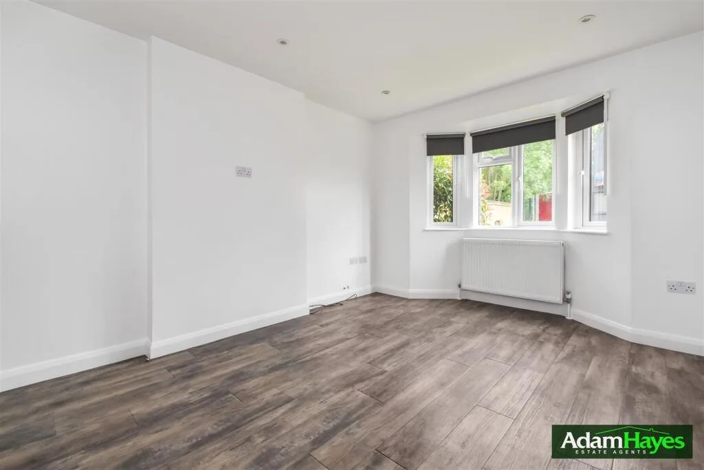 2 bedroom maisonette for rent
