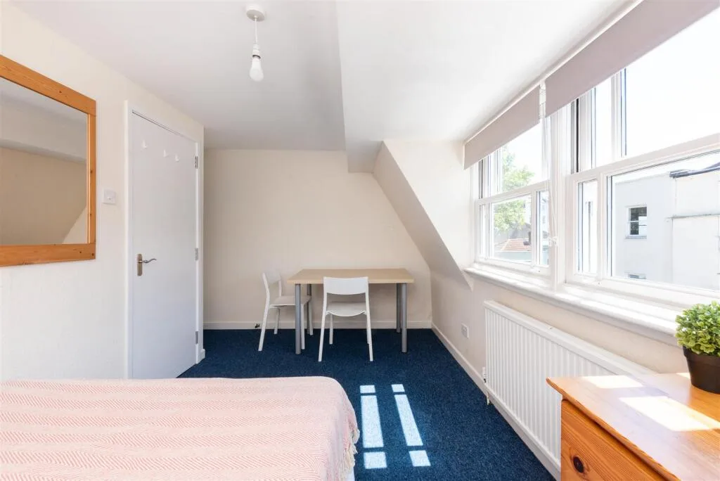 3 bedroom maisonette for rent