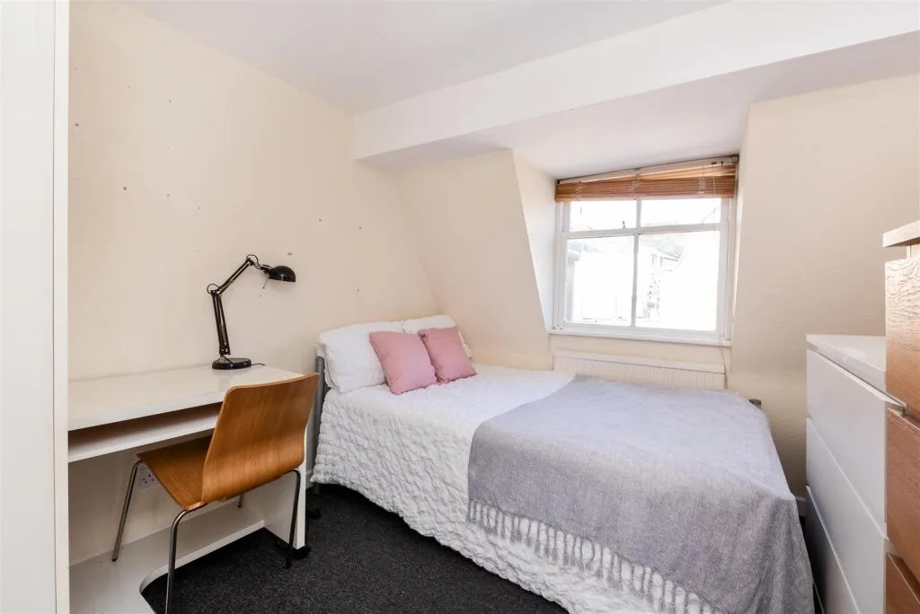 3 bedroom maisonette for rent