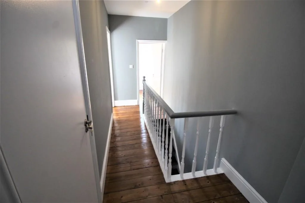 5 bedroom terraced house for rent