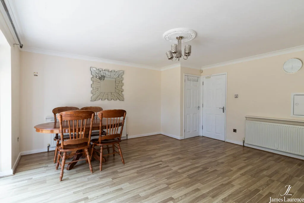 3 bedroom detached house for rent