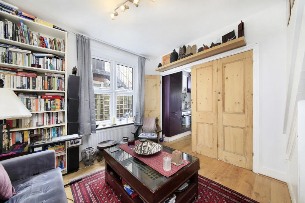 1 bedroom maisonette for rent