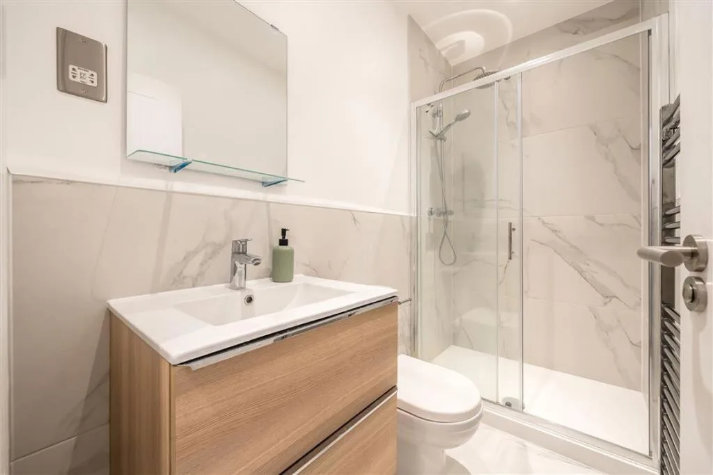3 bedroom maisonette for rent