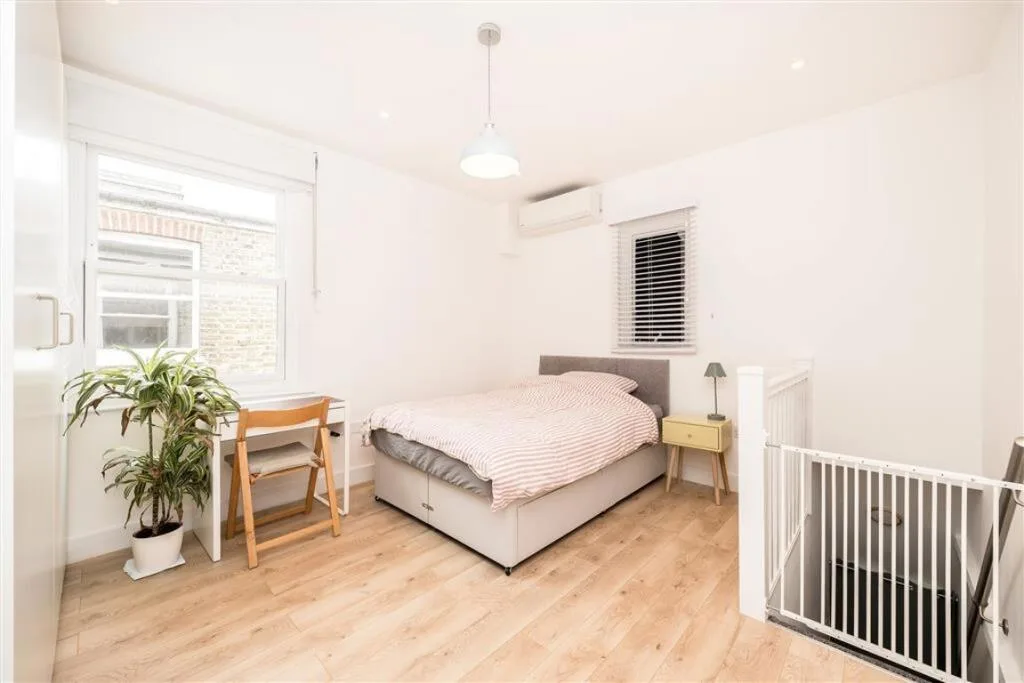 3 bedroom maisonette for rent